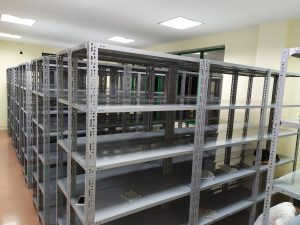 kệ sắt V lỗ giá rẻ