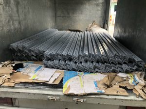 sắt v lỗ đa năng