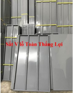 mâm kệ sắt V lỗ