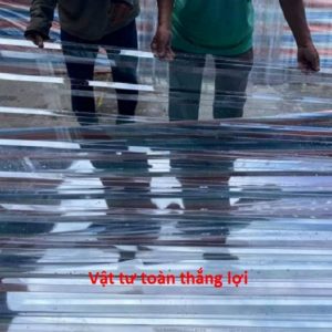 tôn nhựa lấy sáng poly